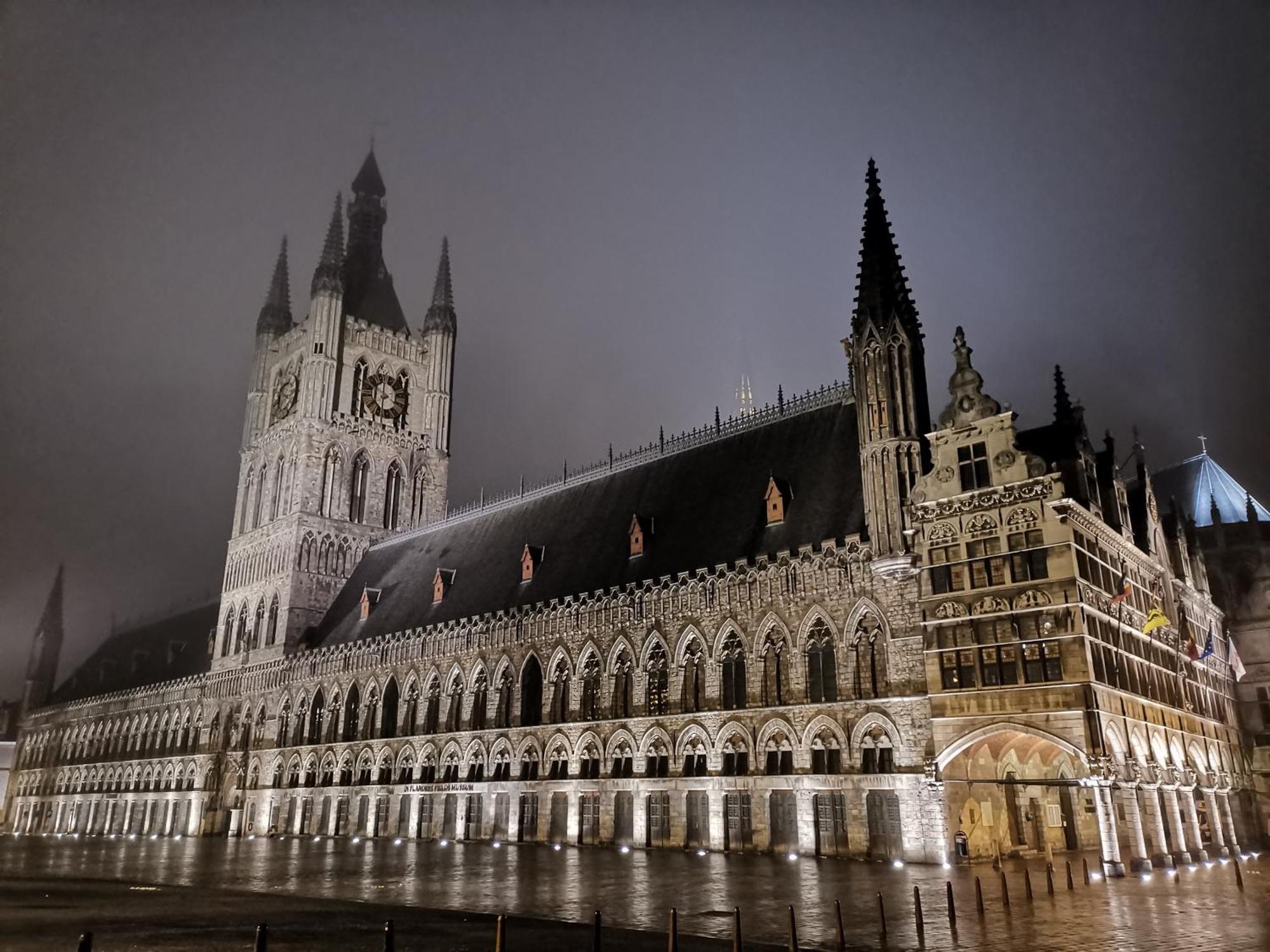 Old Saxo Leilighet Ieper Eksteriør bilde
